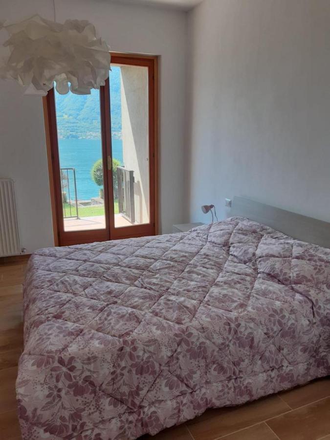 Big Apartment With Lake View And Two Bedrooms Sala Comacina Extérieur photo