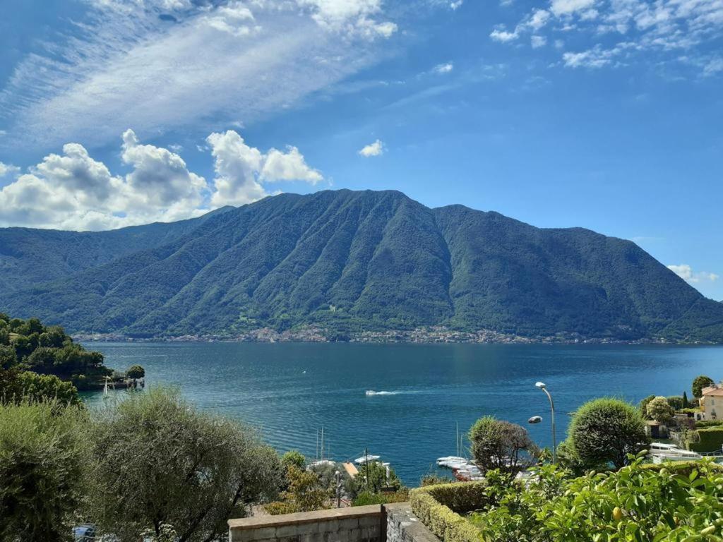 Big Apartment With Lake View And Two Bedrooms Sala Comacina Extérieur photo