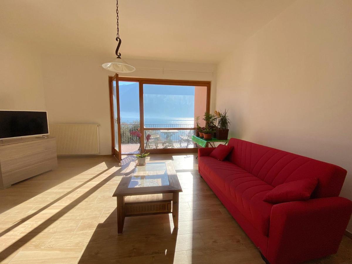 Big Apartment With Lake View And Two Bedrooms Sala Comacina Extérieur photo