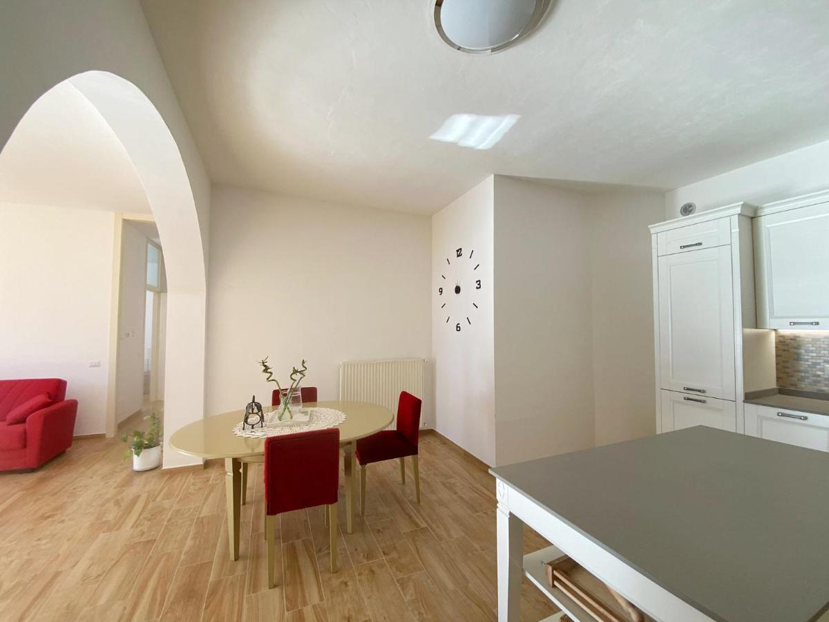 Big Apartment With Lake View And Two Bedrooms Sala Comacina Extérieur photo